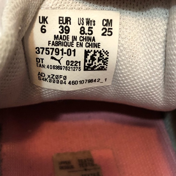 Puma Shoes Women’s Mr Doodle White Blue Red Platform Sneakers Size 8.5 - Picture 12 of 12